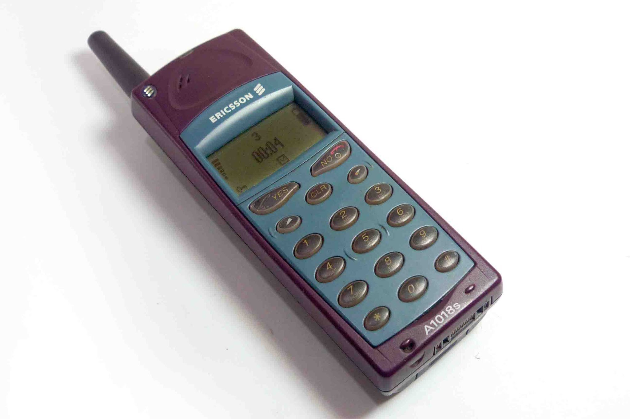 Купить телефон ericsson. Sony Ericsson 1018. Эриксон 1018s. Sony Ericsson a1018s. Ericsson t10.
