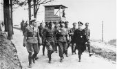 Bundesarchiv_Bild_183-45534-0005,_Kz_Mauthausen,_Besuch_Heinrich_Himmler,_Franz_Ziereis.jpg