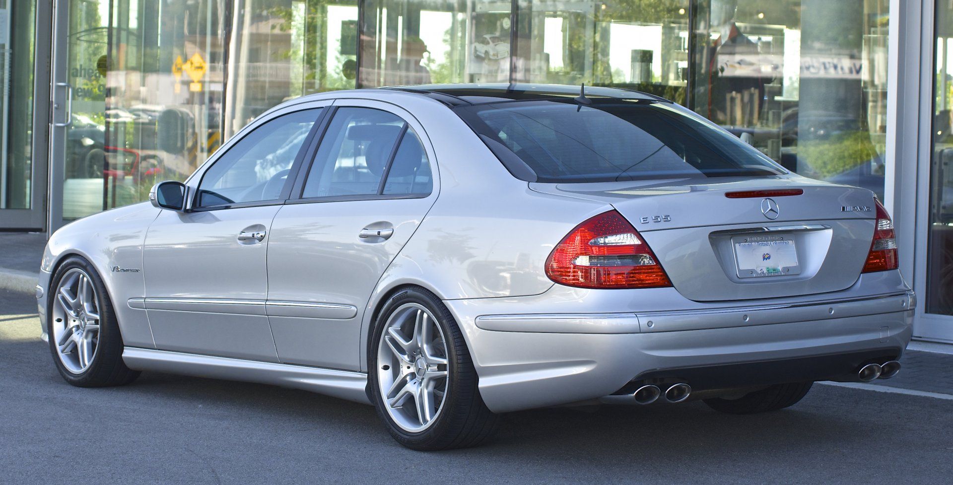 2004_Mercedes-Benz_E55_AMG_W211_Rear_2.jpg