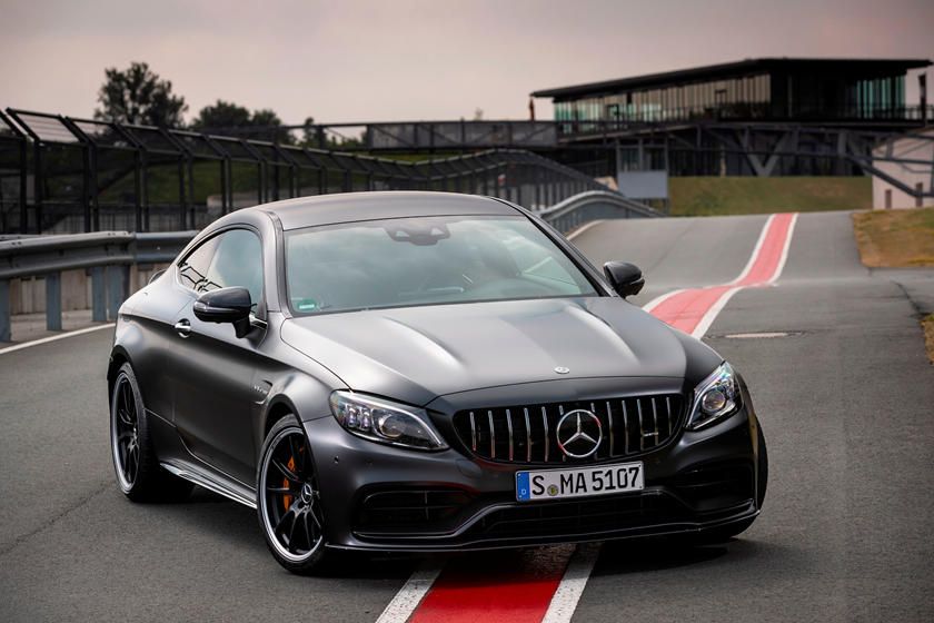 2020-mercedes-amg-c63-coupe-front-angle-view-carbuzz-509496.jpg