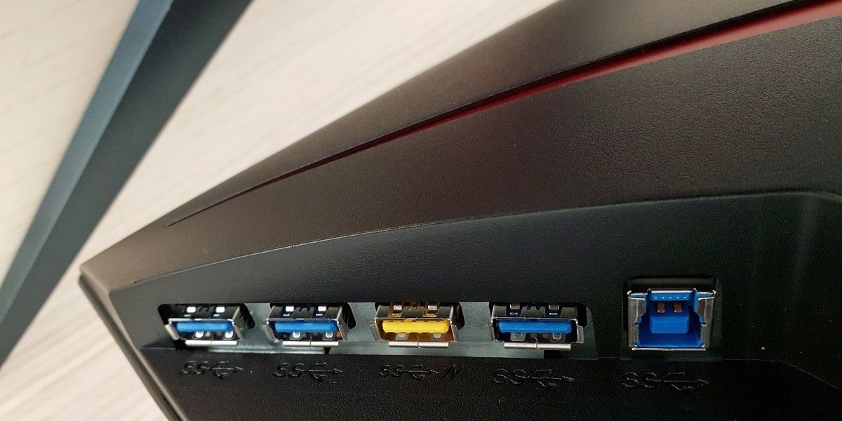 24G2U-USB-ports.jpg