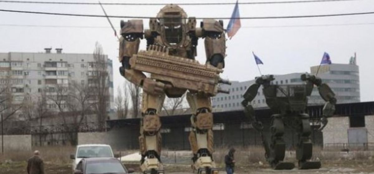 analiz-fotografin-ukrayna-rusya-catismalarinda-kullanilan-dev-robot-askerleri-gosterdigi.jpeg