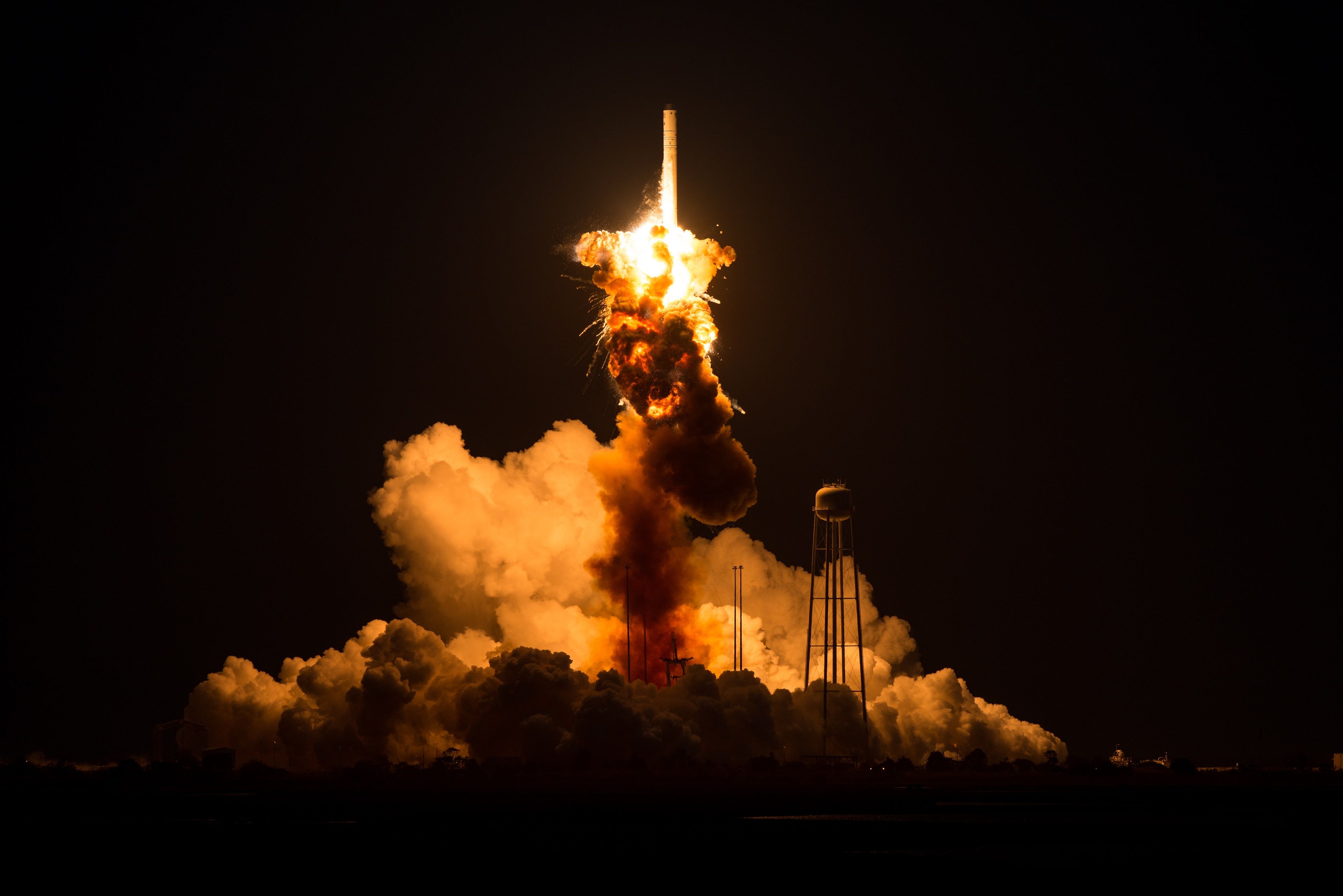 Antares_Orb-3_launch_failure_(201410280009HQ) - Copy.jpg