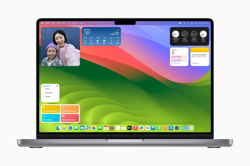 Apple-WWDC23-macOS-Sonoma-Widgets-230605_big.jpg.large.jpg