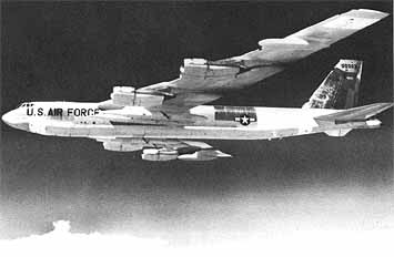 B52H Stratofortress with Skybolt missiles.jpg