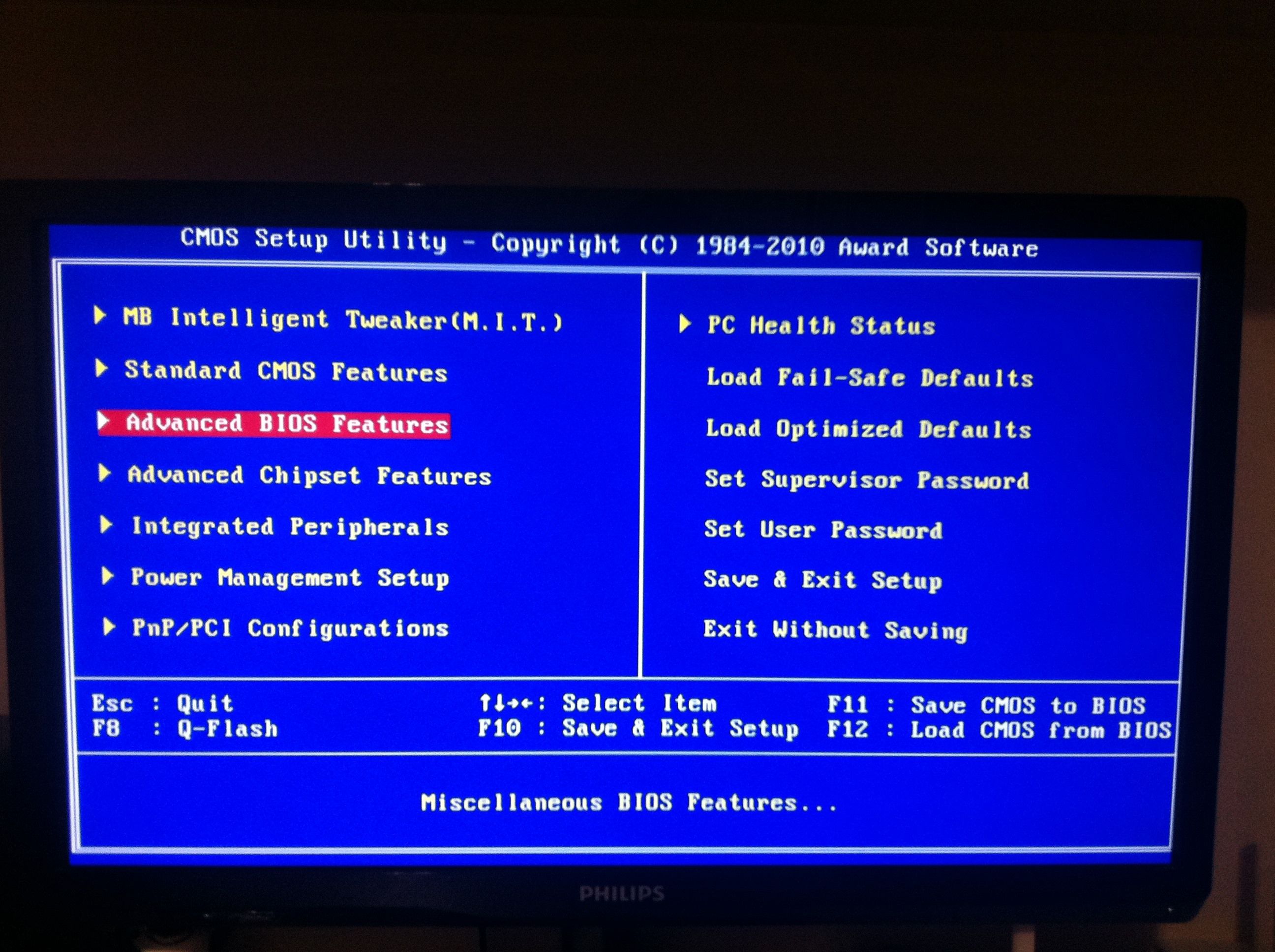 Как войти в биос с флешки. Запуск биоса на самсунг. Как войти в биос с флешки. Dell 720 биос. Removable device в биосе что это.
