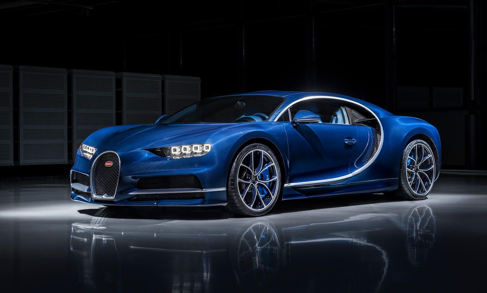 bugatti-chiron-black-blue-02.jpg