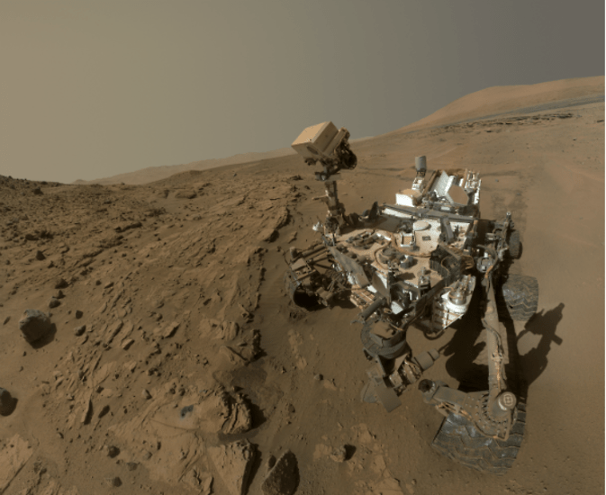 Curiosity'den 1.Mars yılı selfiesi.png