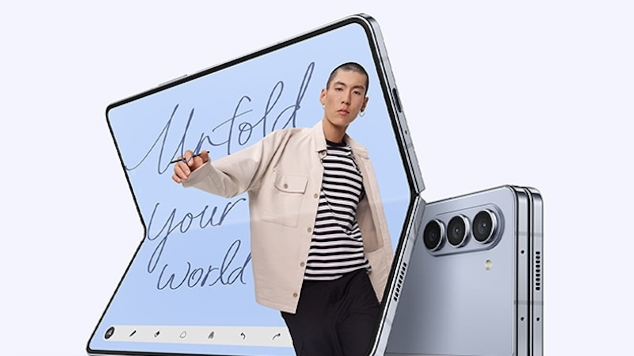 Samsung Bütçe Dostu Katlanabilir Telefon