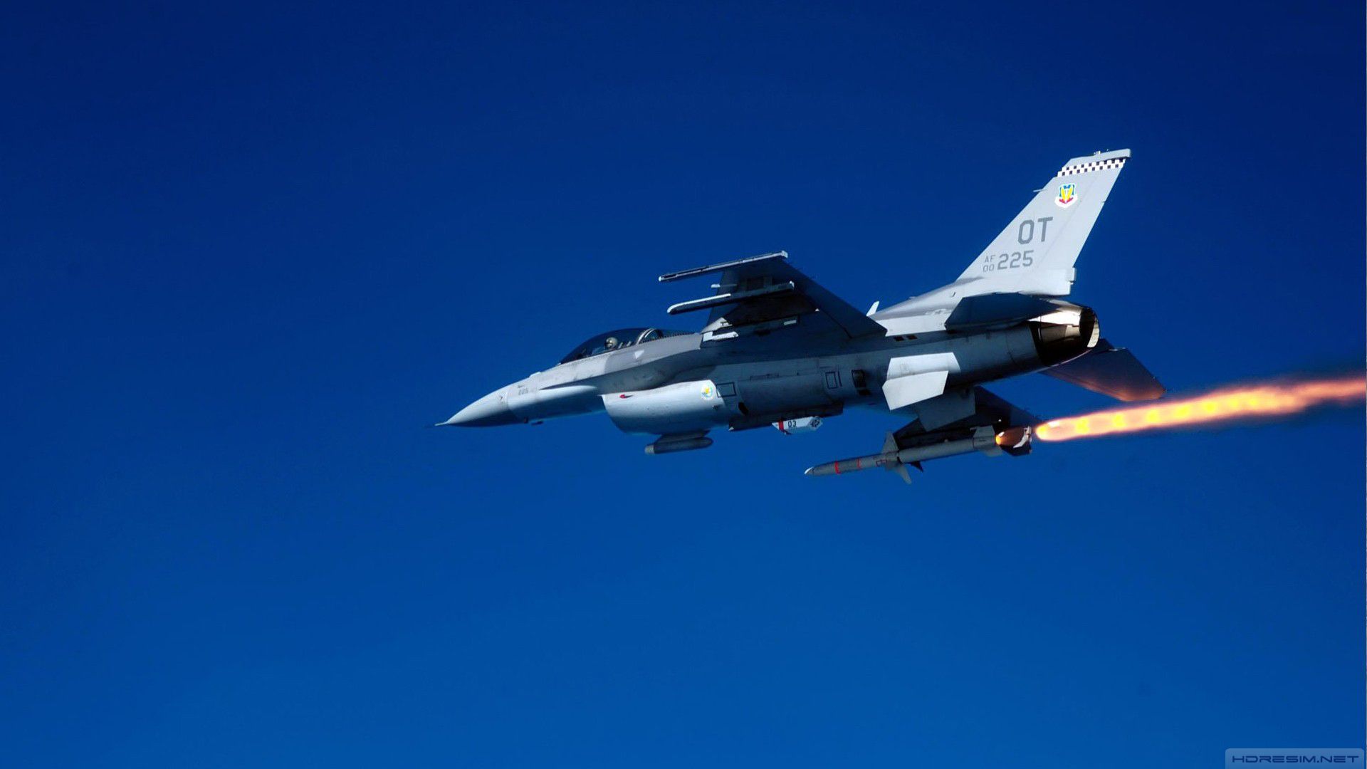 F-16-Fighting-Falcon (1).jpg