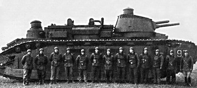 fcm-2c-heavy-tank-crew.jpg