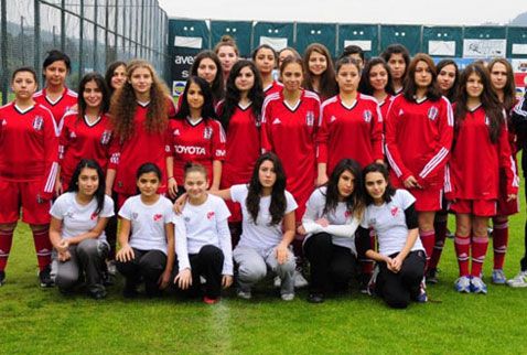 Kız Futbol Takımı...Jpeg