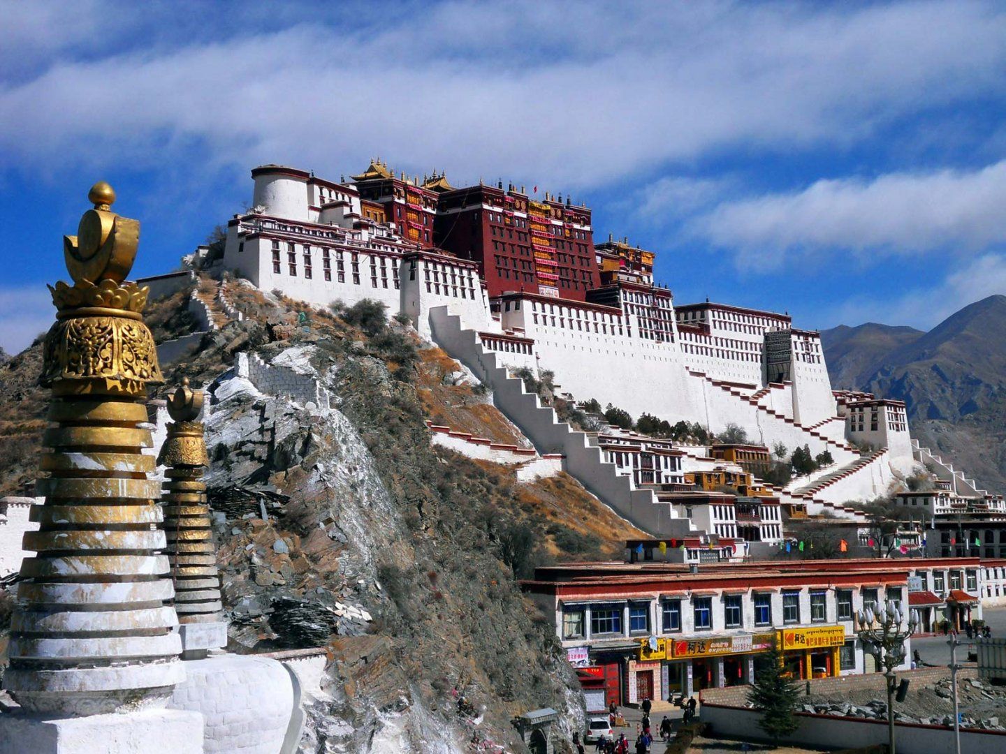 Potala-Palace-Lhasa-China-Tibet-Autonomous-Region.jpg