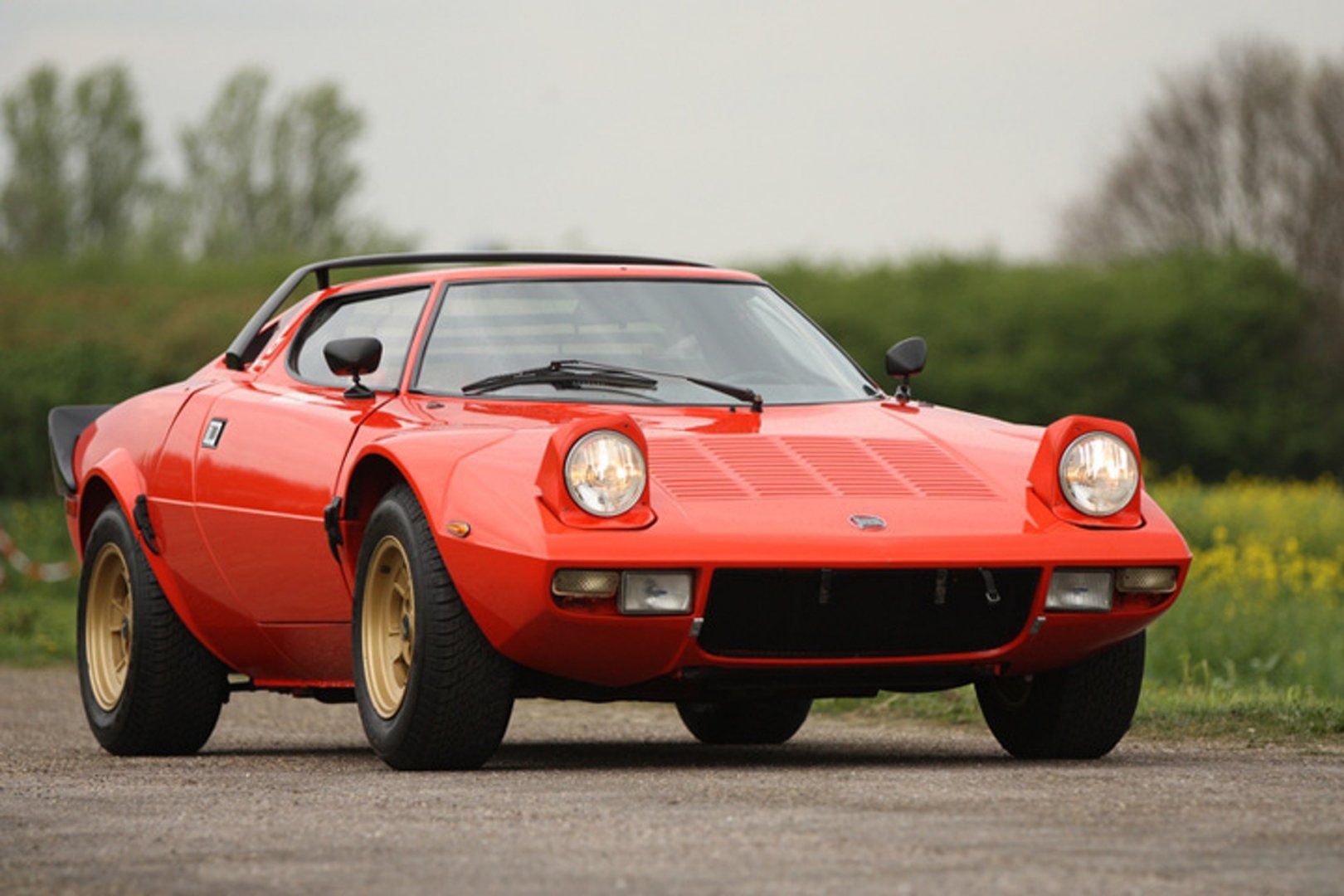 someone-give-this-rare-lancia-stratos-a-new-home.jpg