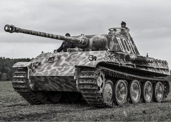 tank-pzkpfw-v-panther-dmitry-laudin.jpg