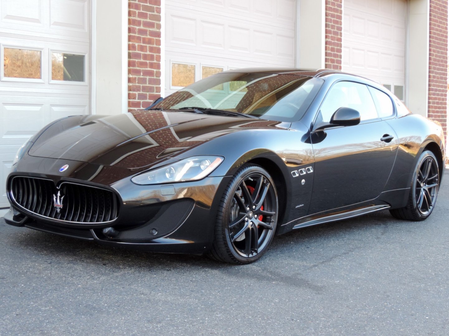 Used-2015-Maserati-GranTurismo-Sport-1545928053.jpg