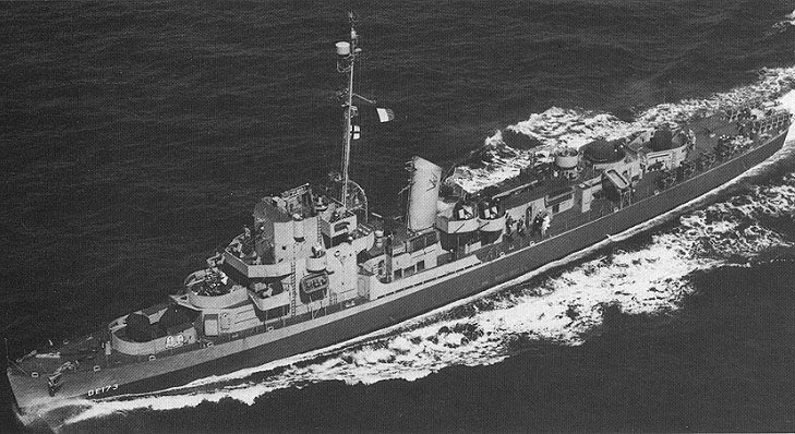 USS_Eldridge_(DE-173)_underway,_circa_in_1944.jpg