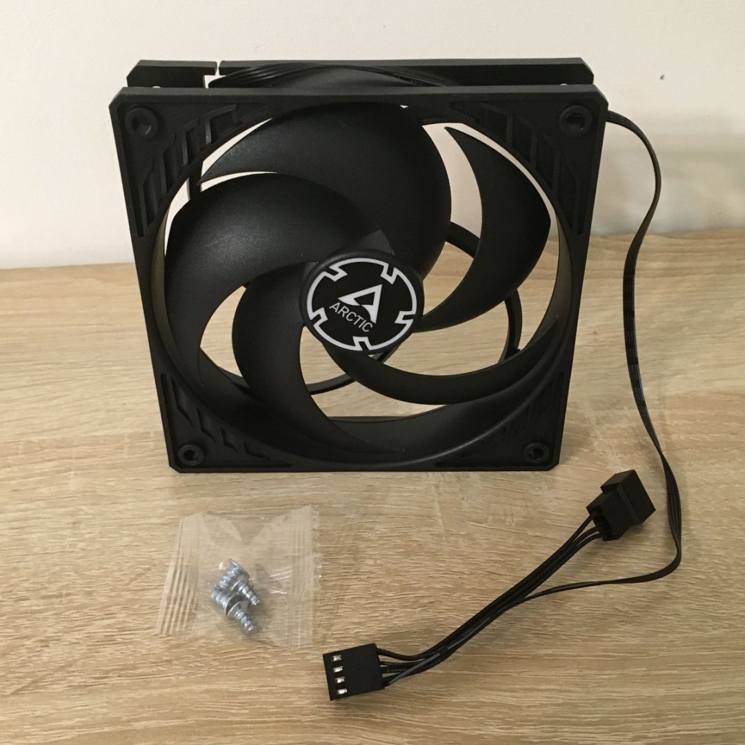 ventilyator_dlya_korpusa_arctic_p12_pwm_pst_co_black_black_acfan00121a_1637597867_1.jpeg