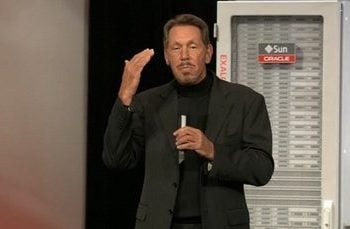 Exadata X3, Larry Ellison tarafından tanıtıldı.