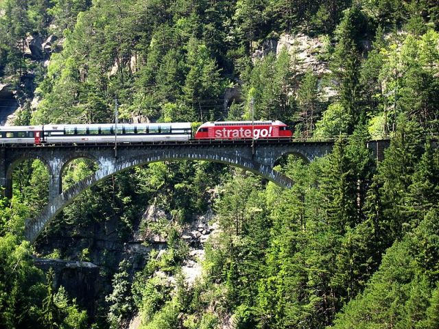 Swiss Federal Railway, İsviçrenin en büyük tren yolu şirketlerinden biri.