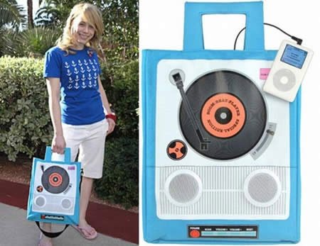 Retro konsepti sevenler i&ccedil;in &ouml;zel dizayn edilmiş bir &ccedil;anta.