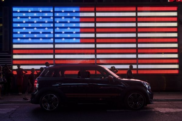 2012 Los Angeles Oto Fuarı bu sene de ilgi çekici araçların tanıtımına sahne oldu.