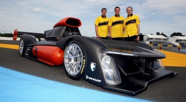 Green GT firmasının elektrik ile çalışan aracı benzin ile çalışan modellerle kafa tutabilecek kapasiteye sahip.