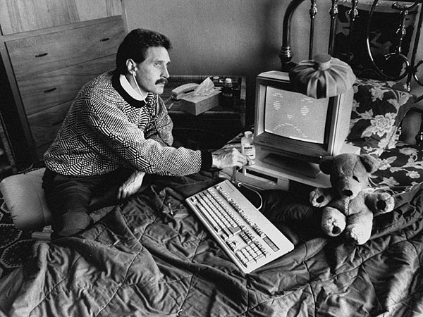 John McAfee John McAfee, 1987 yılında McAfee Güvenlik Yazılımları firmasını kurmuştu.