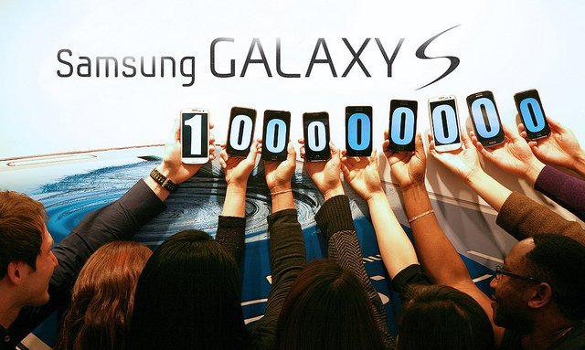 Samsung'ın Galaxy S serisi, firmanın yüzünü güldürmeyi bildi.