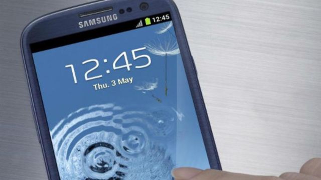 Samsung yakın bir zamanda yeni amiral telefonun görücüye çıkarabilir.
