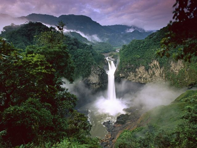 Güney Amerikalı hükümetler Amazon alan adının geri alınması yönünde önergeye imza attı.