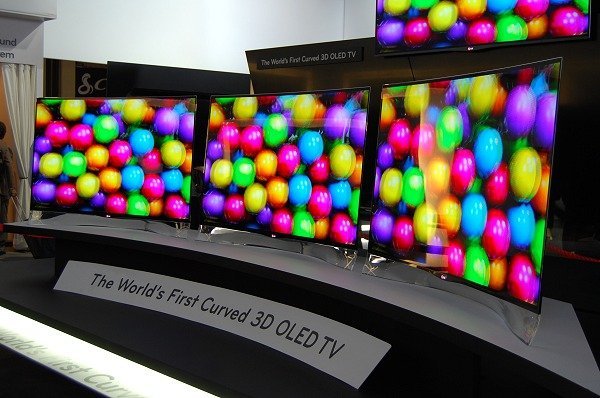 LG'nin eğimli OLED Televizyonu önümüzdeki ay pazara giriş yapıyor.