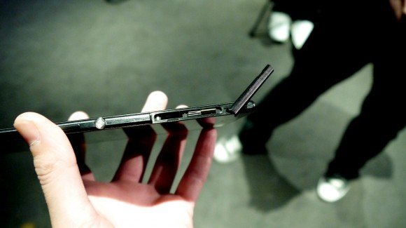 xperia-z-ultra-girişler