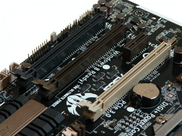 Asus GRYPHON Z87 (12)