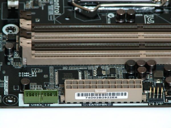 Asus GRYPHON Z87 (8)
