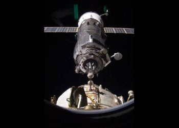 Yörüngedeki gözlemcilerimize erzak yardımı yapıldı.