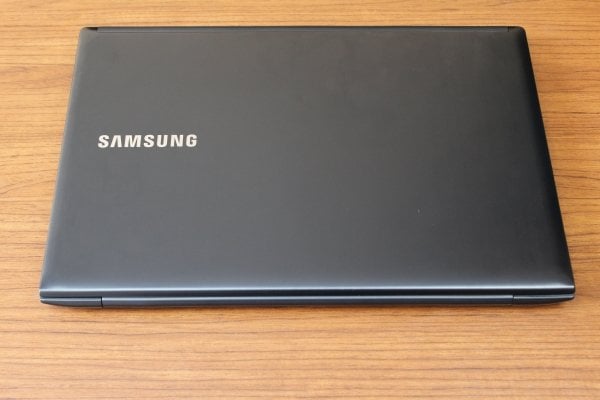Samsung_Ativ_Book6-01