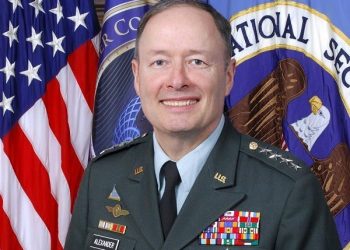 NSA İnsanlara Pek Güvenmiyor!