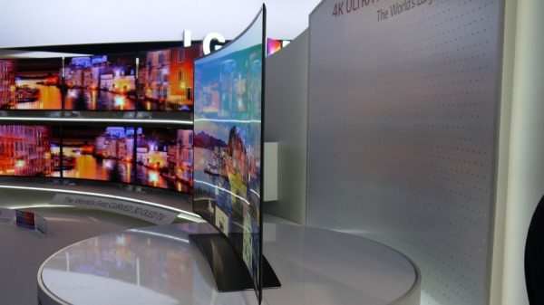 LG'nin 77-inçlik televizyonu, pazarın en büyük OLED TV'si oldu.