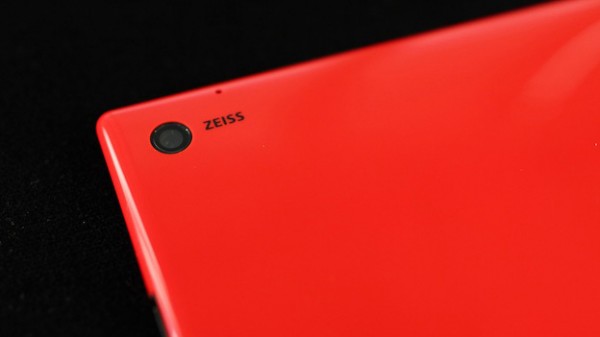 Lumia 2520 Tablet'te Zeiss marka optik sensörler kullanıldı.