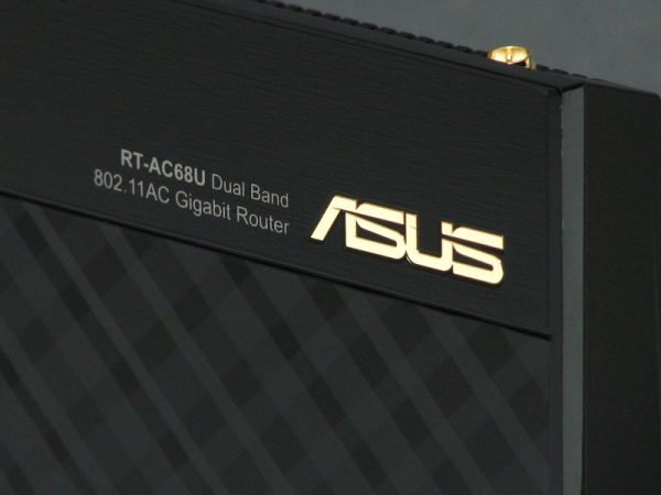 Asus RT-AC68U (1)