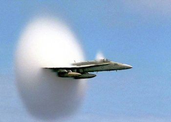 Askeri uçaklar için yeni bir teknoloji üzerinde çalışılıyor.