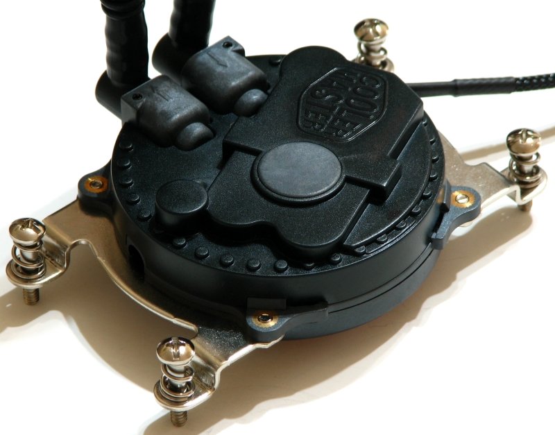 Cooler Master Seidon 240M (16)