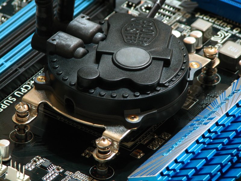 Cooler Master Seidon 240M (17)