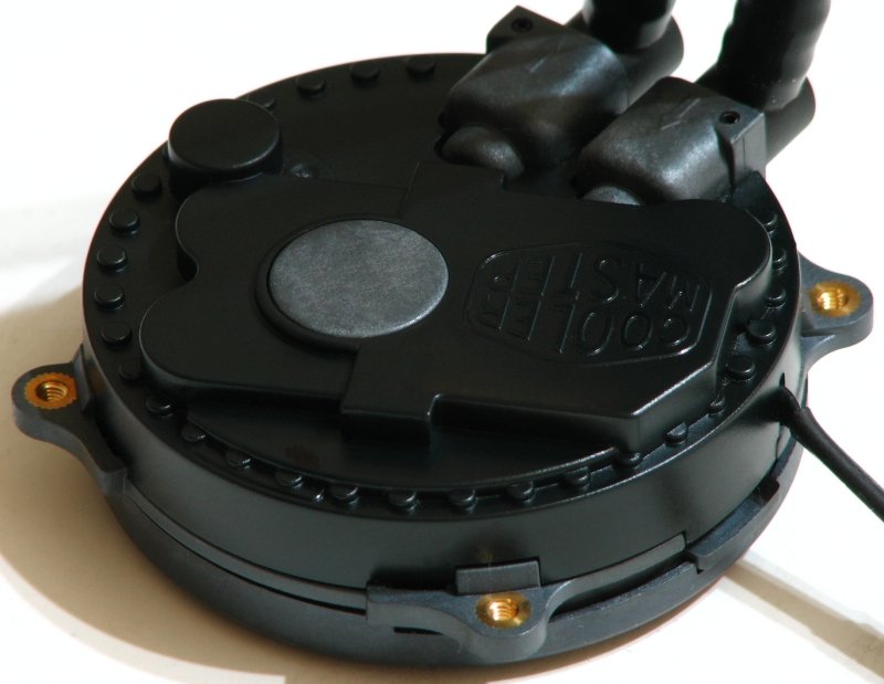 Cooler Master Seidon 240M (9)