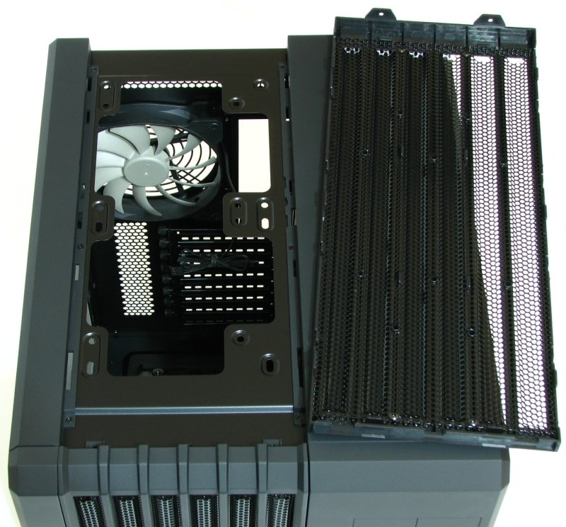 Corsair Carbide Air 540 (13)