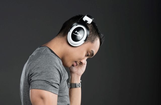 HyperX_Cloud_White_Edition_07