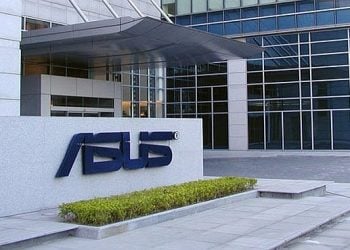 Asus Öğrencilerin Yardımcısı Olacak