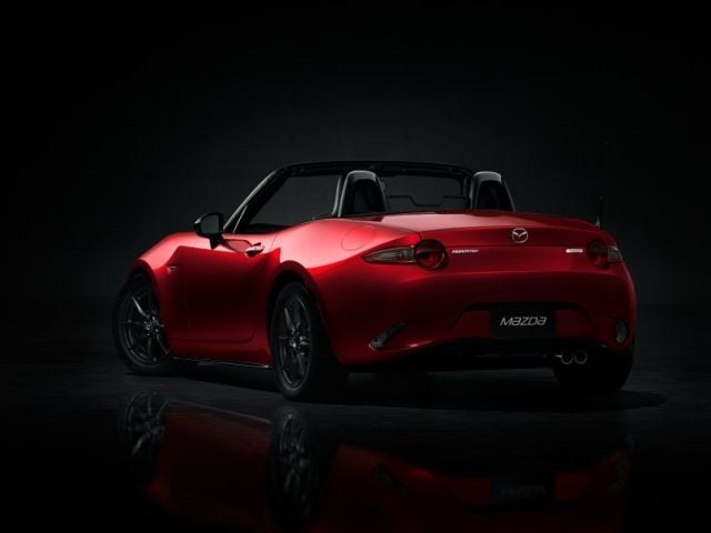 mazda-mx-5-araba-2
