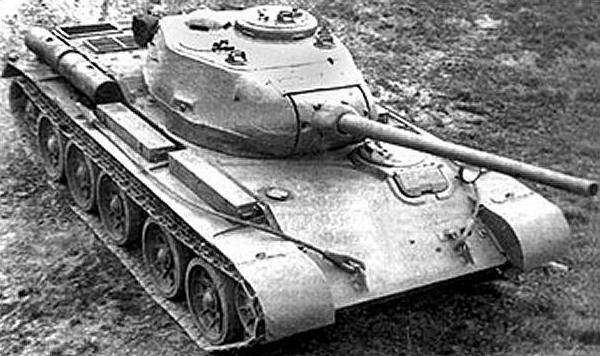 Sovyetler Birliği'ne ait T-44 Tankı
